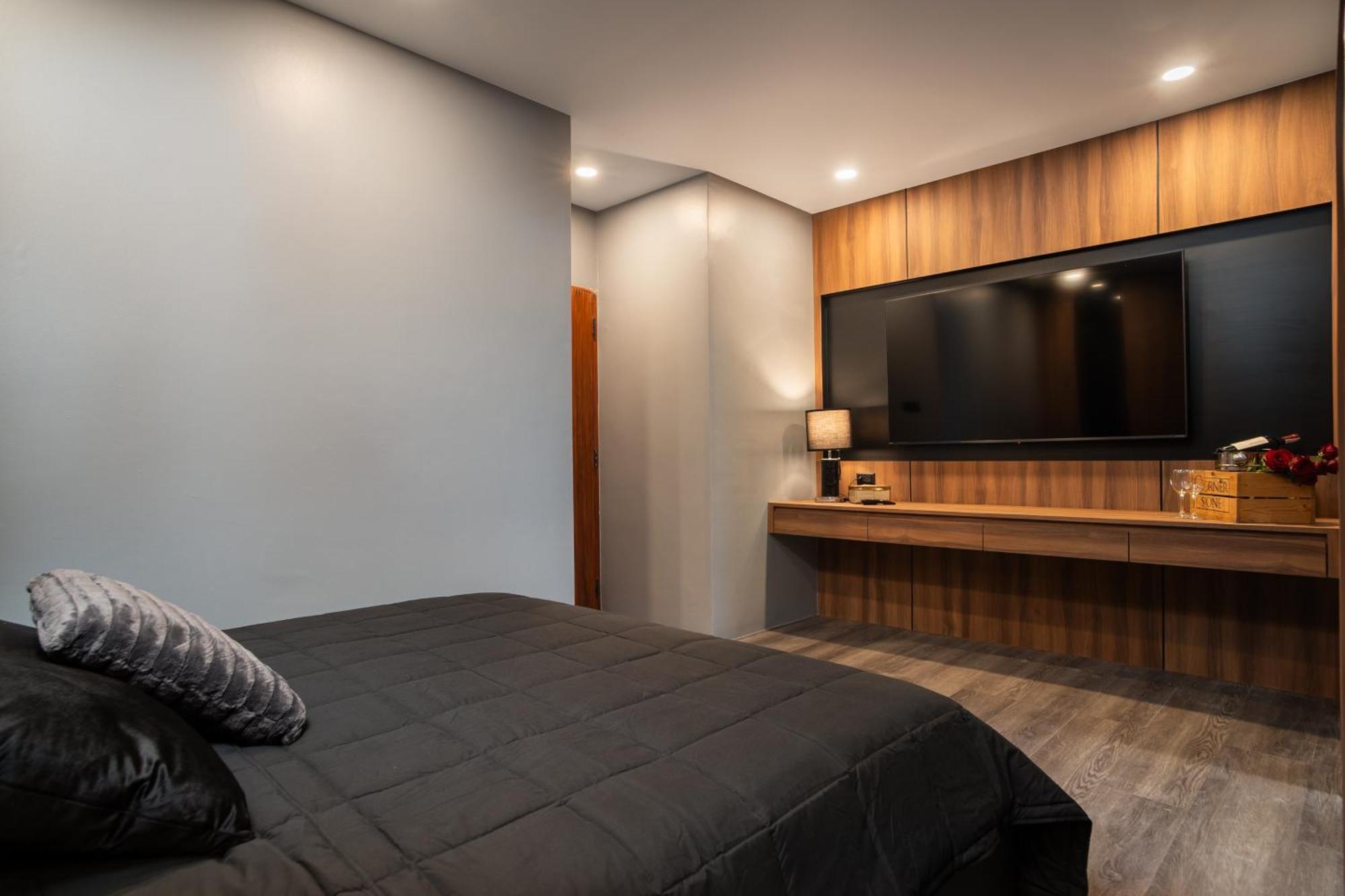 Three Double U - Kalim Sea View Apartment